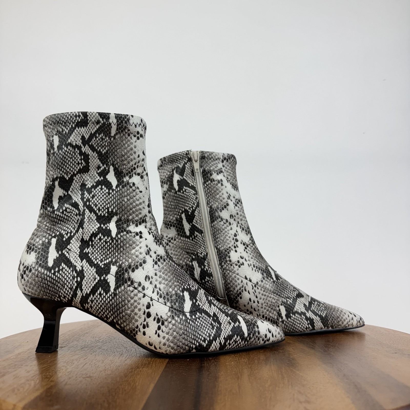 New Womens Abound Faux Snakeskin Leather Kitten Heeled Ankle Booties Size 6.5 M